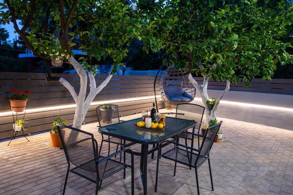 Lemon Garden Stylish Private Apartment Kalamata Exteriér fotografie
