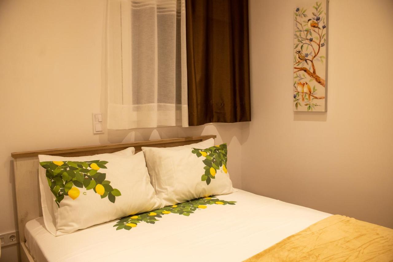 Lemon Garden Stylish Private Apartment Kalamata Exteriér fotografie