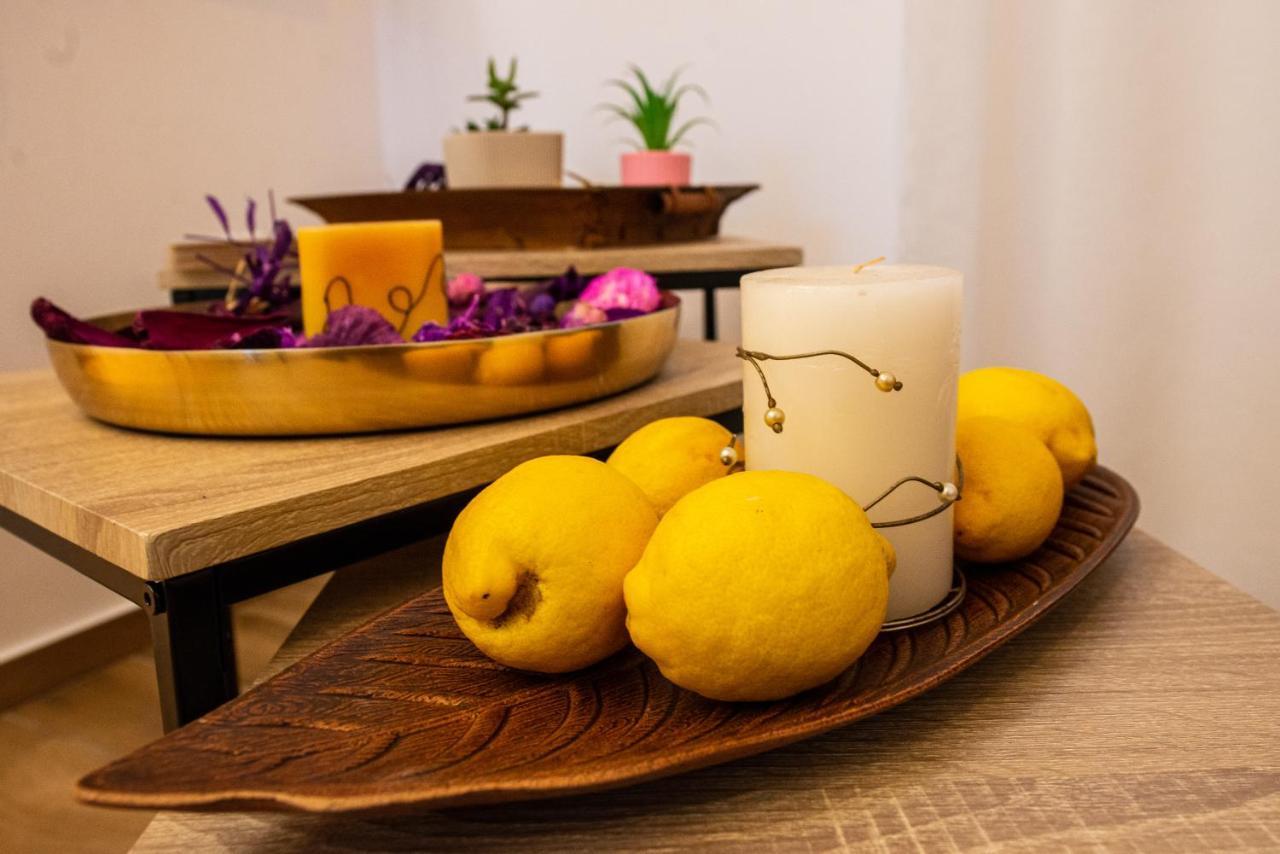 Lemon Garden Stylish Private Apartment Kalamata Exteriér fotografie